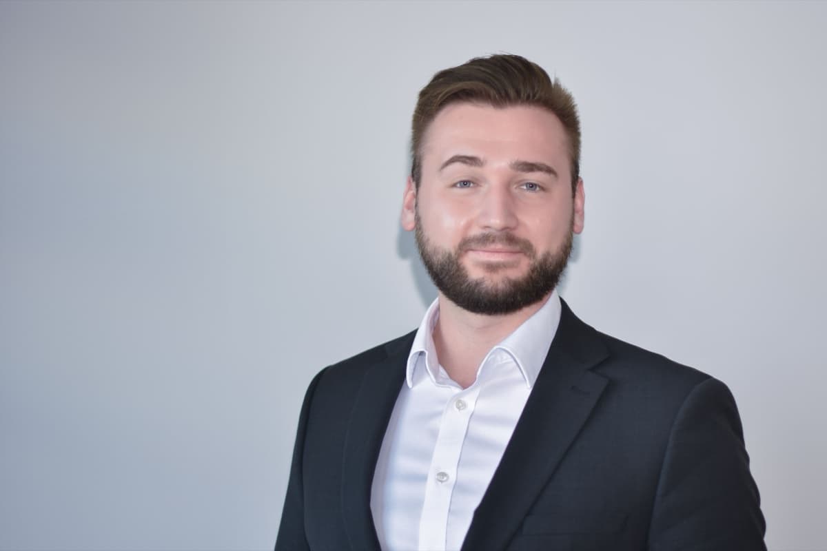 Headshot of Stanislav Lisovskiy